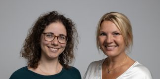 Renske van der Cruijsen en Eveline Crone: 'De ervaring dat er iemand is die in ze gelooft, dat is zó waardevol voor jongeren.' Foto: Maven Publishing